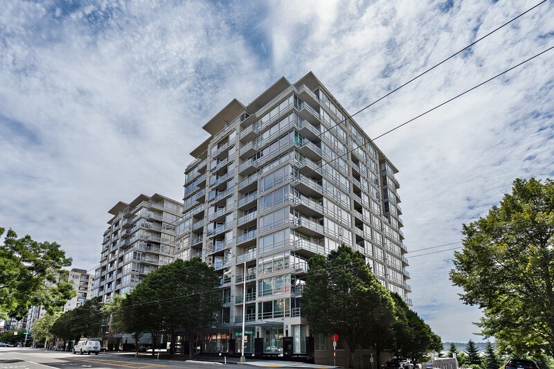 Foto principal - 2929 1st Ave