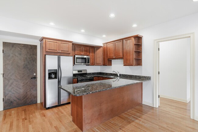 Foto del edificio - 1526 W Monroe St