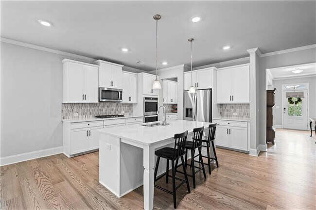 Building Photo - 149 Treeline Trl