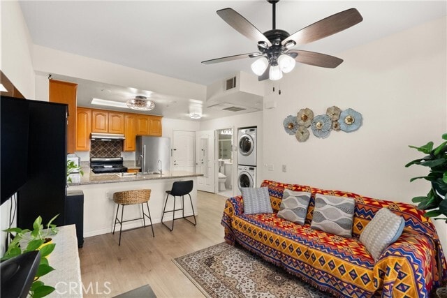 Foto del edificio - 17888 Alburtis Ave