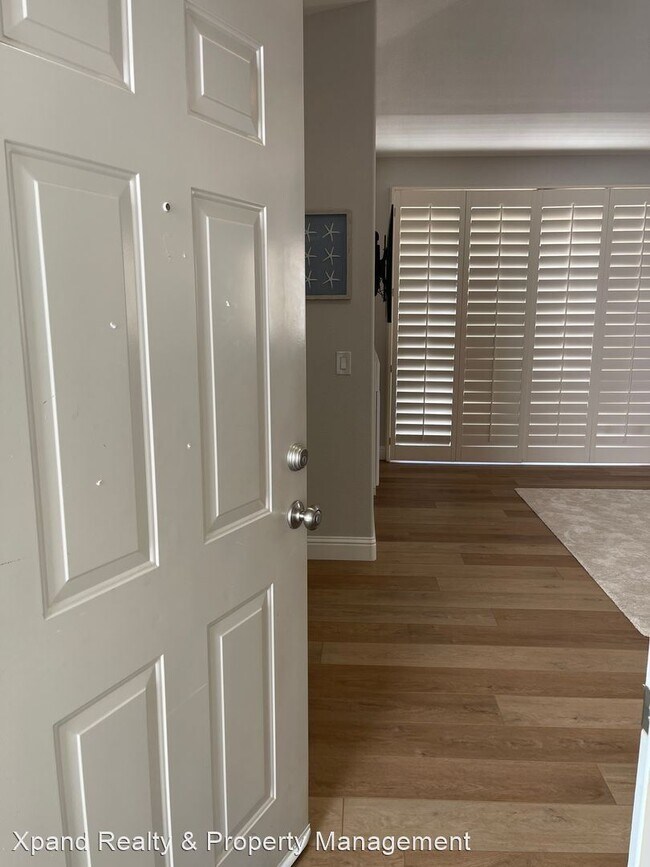 Building Photo - 2 br, 1.5 bath House - 2325 Windmill Parkw...