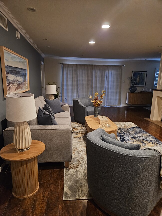 Living Room - 222 7th St