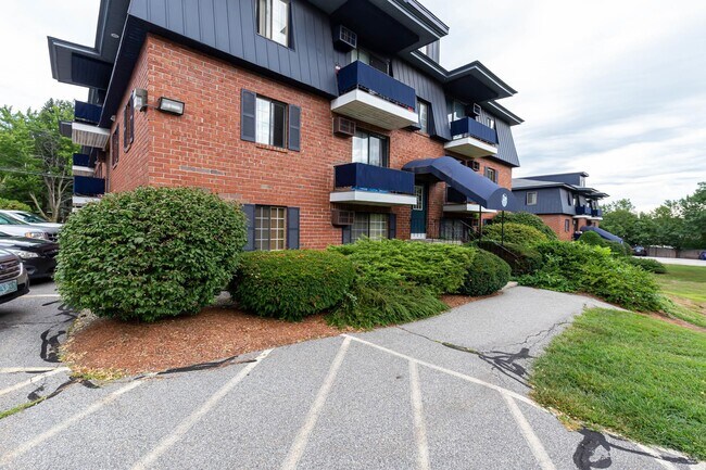 Foto del edificio - 64 Dunbarton Rd