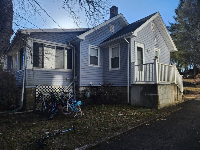Foto del edificio - 24 Hamilton Ave