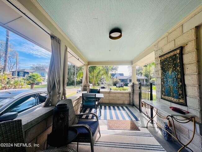 Foto del edificio - 2745 Downing St