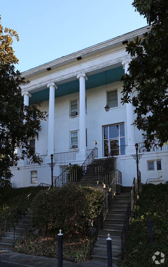 Building Photo - Peachtree Circle Apartments