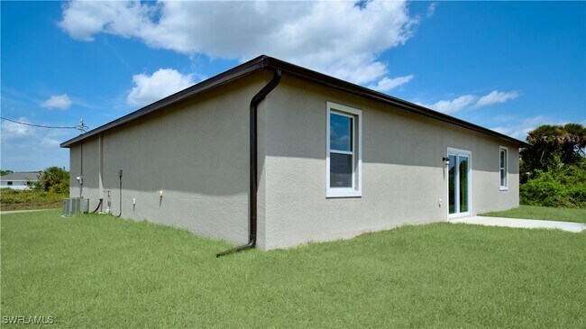 Building Photo - 1140 Jay Terrace