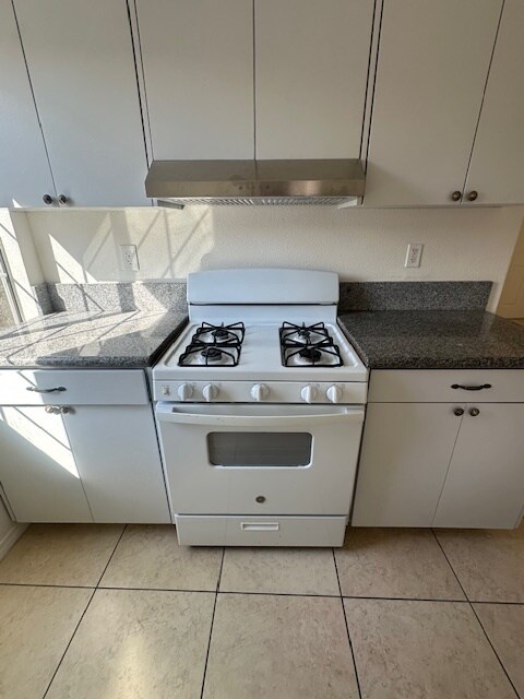 Foto del edificio - 3333 Pepper Ave