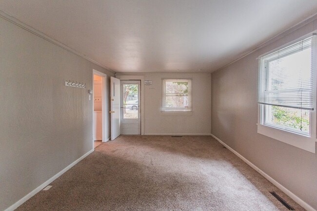 Foto del edificio - 888 17th St