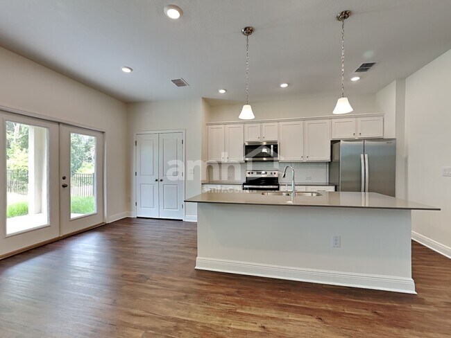 Building Photo - 27264 St Andrews Avenue