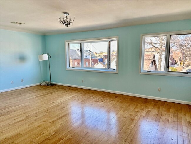 Foto del edificio - 3276 Griswold Ave