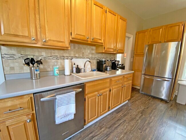 Foto del edificio - 263 Auburndale Ave