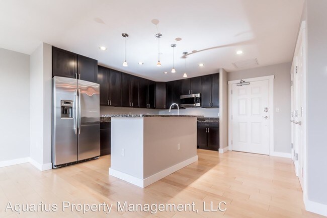 Foto del edificio - 2 br, 2 bath House - 207 Fore Street Unit 3