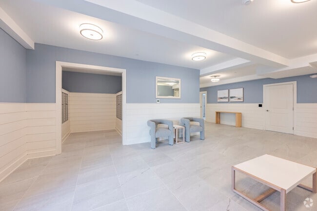 410 Washington Ave - Lobby - 410 Wave - One Month Free!