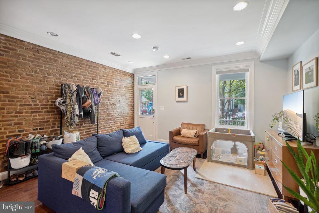 Foto principal - 803 9th St NE