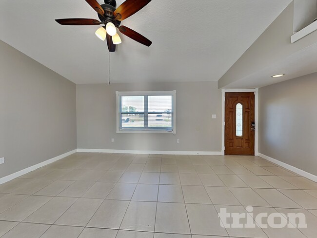 Building Photo - 27051 Curitiba Dr