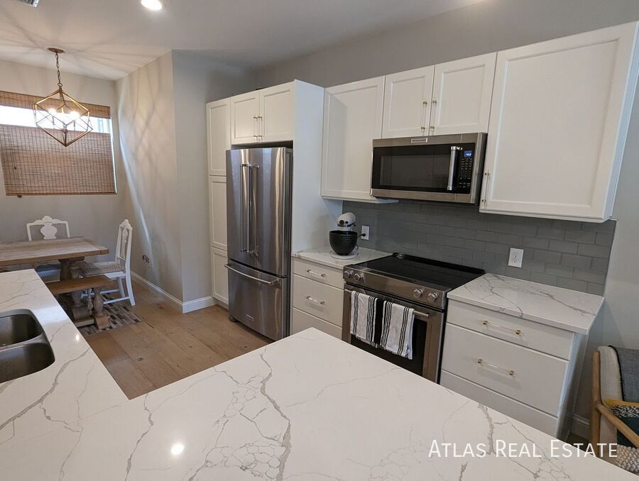 Foto principal - 1746 N Williams St