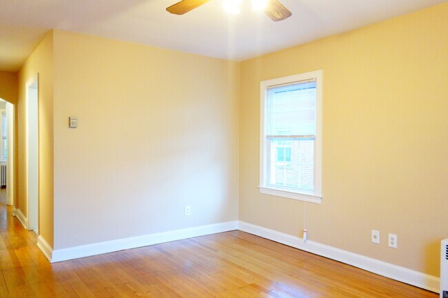 Foto del edificio - 8408 Greenwood Ave