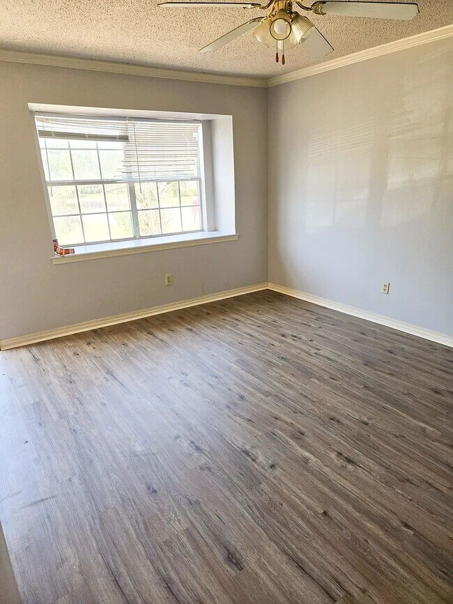 Foto del edificio - Great location. Centrally located.