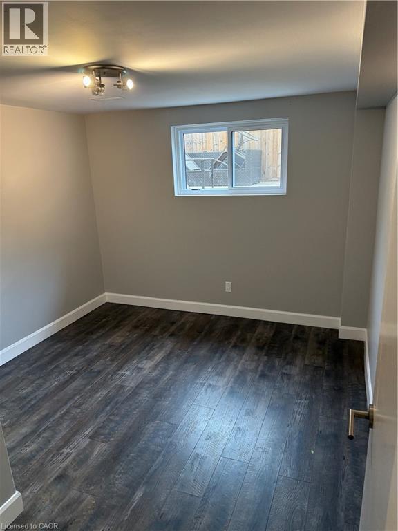 Building Photo - 127 Carlyle Dr