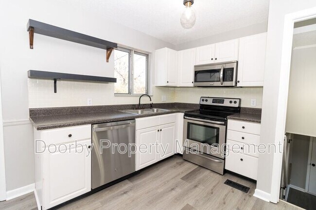 Foto del edificio - 2983 E Freedom Cir