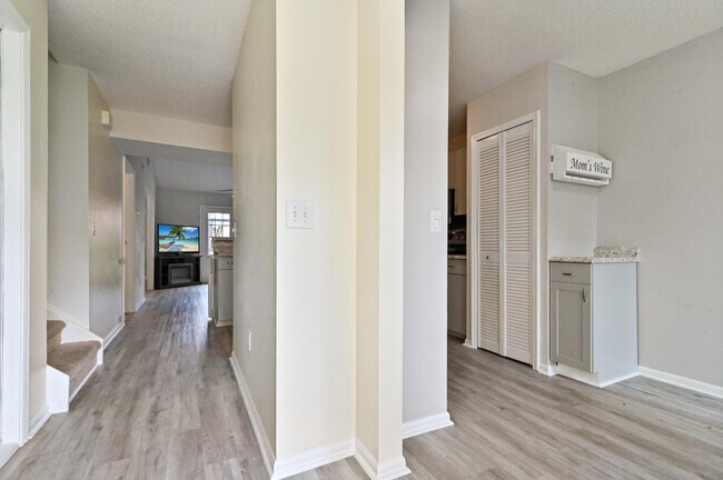 Foto del edificio - 10297 Hidden Springs Ct