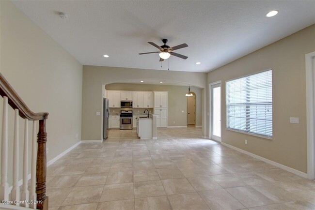 Building Photo - 8880 Napolo Dr