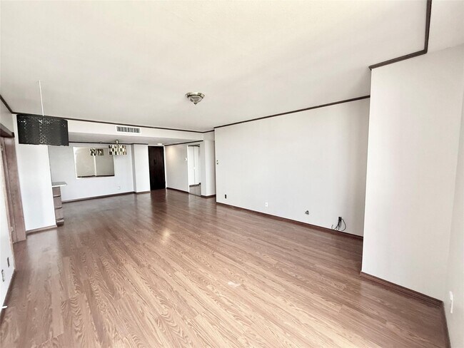 Foto del edificio - 2016 Main St