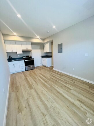 Building Photo - 4270 4th St