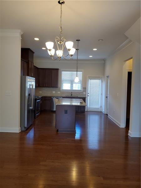 Building Photo - 4355 Donahue Ave