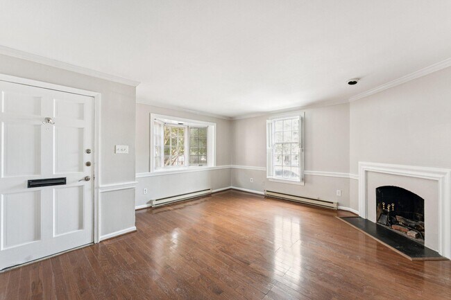 Foto del edificio - 220 N St Asaph St