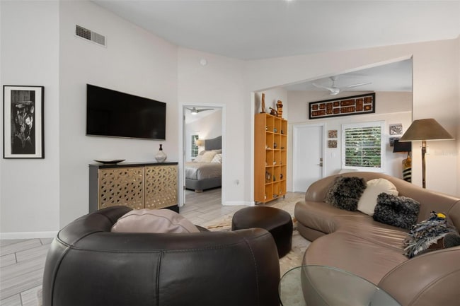 Foto del edificio - 226 Chartley Ct N