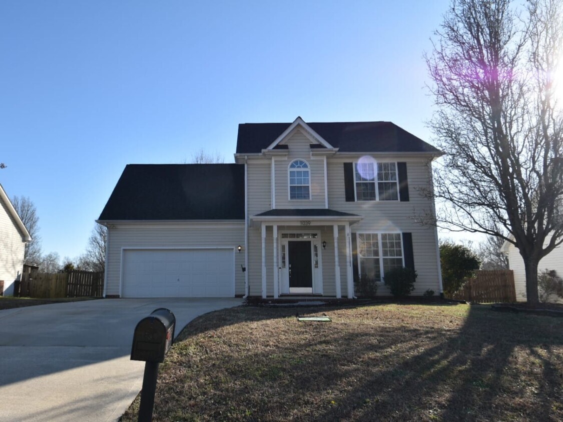 Primary Photo - 1039 Piney Church Rd