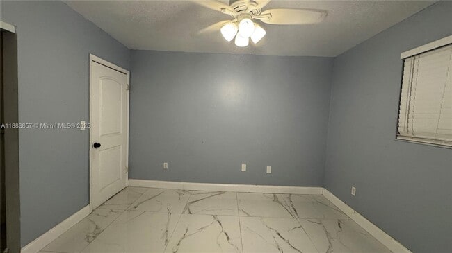 Foto del edificio - 15775 N Miami Ave