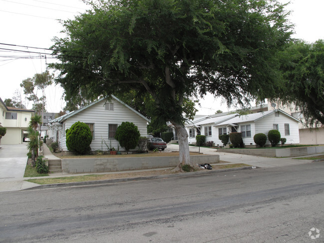 Building Photo - 729-731 Venice Way