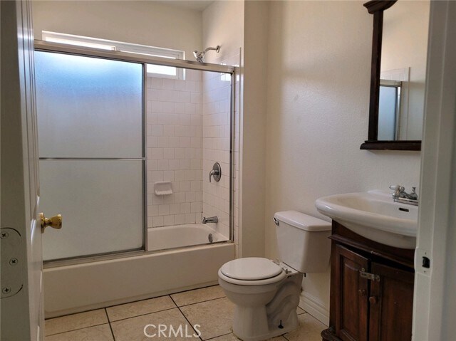 Building Photo - 202 E 68th St