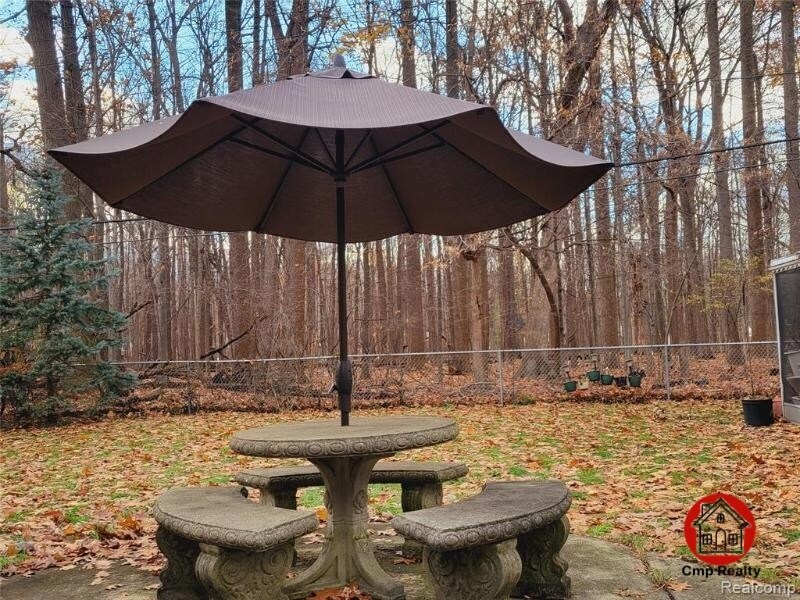 Photo - 18311 Norwich Rd (Livonia, MI)