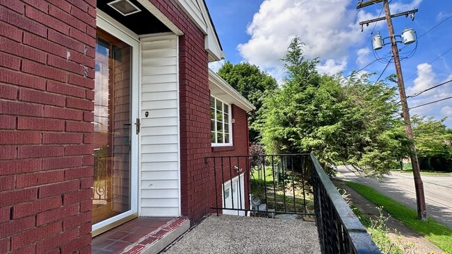 Building Photo - 800 Welty St