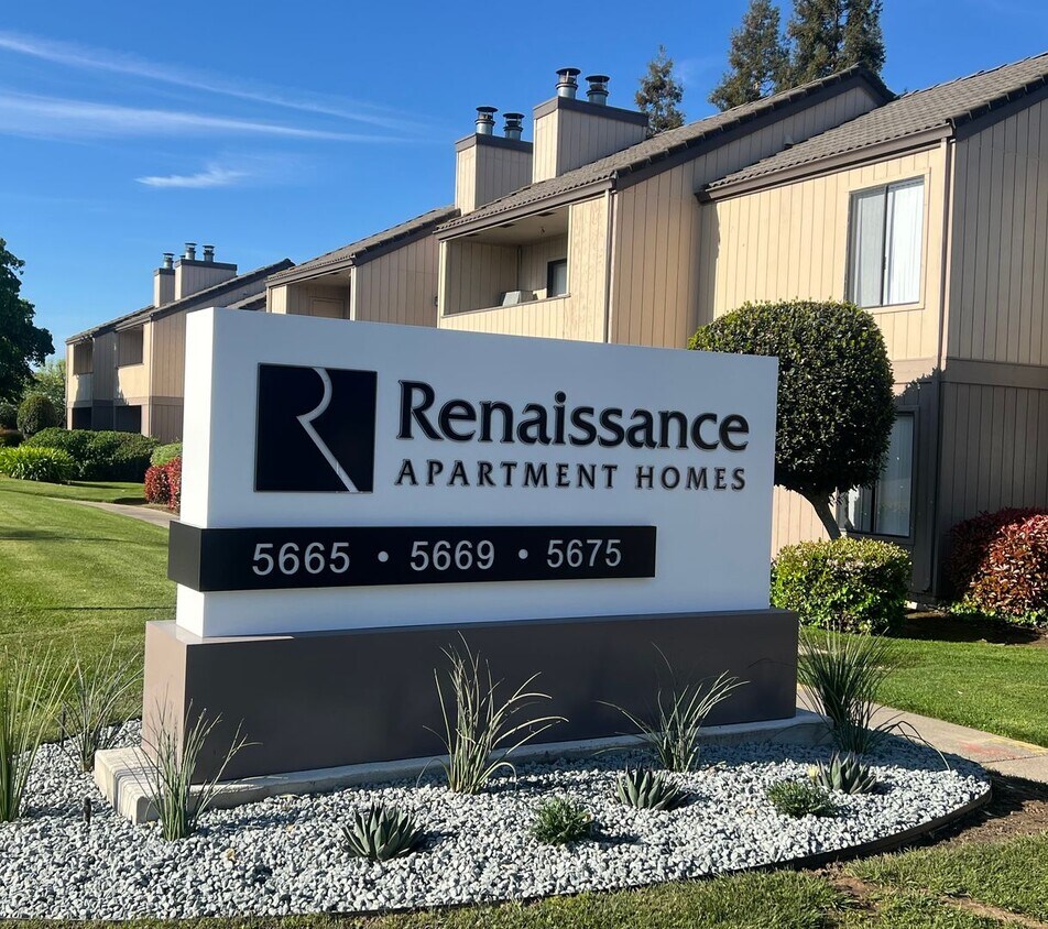 Foto principal - Beautiful and bright 2 bed 2 bath! Don't m...