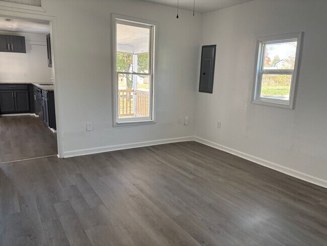 Building Photo - Modern Charm Meets Comfort: Fully Remodele...