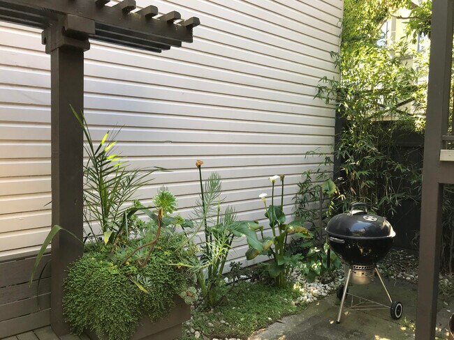 Foto del edificio - 651 14th St