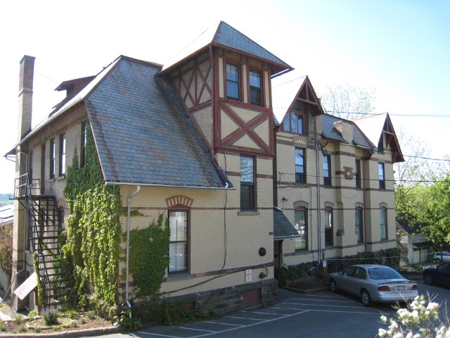 Building Photo - 514 S Aurora St