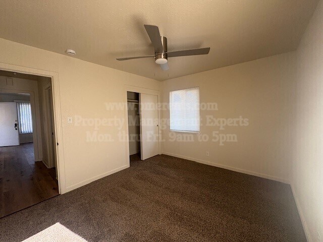 Foto del edificio - 466 E Pine St