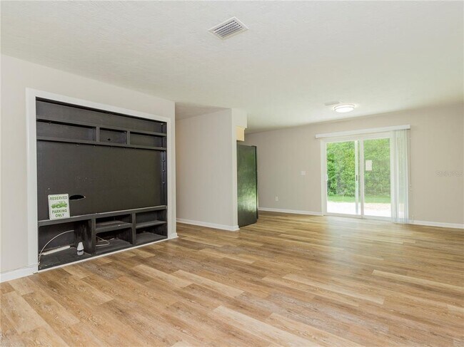 Foto del edificio - 3911 NW 19th Terrace