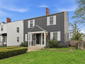 Building Photo - 735 E Mithoff St