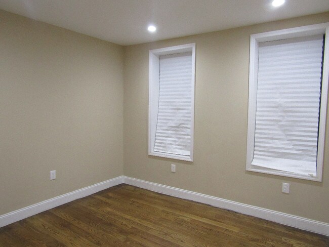Foto del edificio - 1816 Sterling Pl
