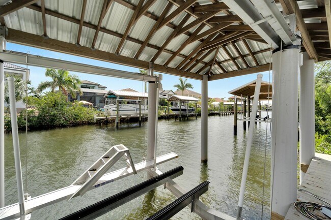 Foto del edificio - 534 Estuary Shore Ln