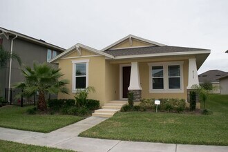 Building Photo - 8112 Summerlake Groves St