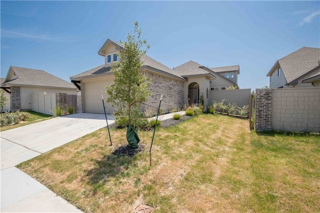 Building Photo - 414 Silo St