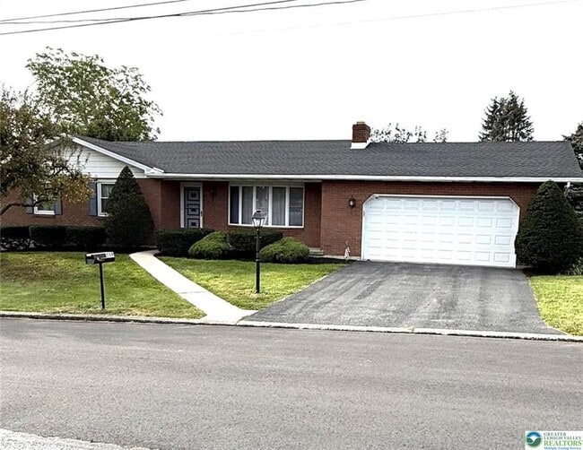 Building Photo - 559 Heckman Ave